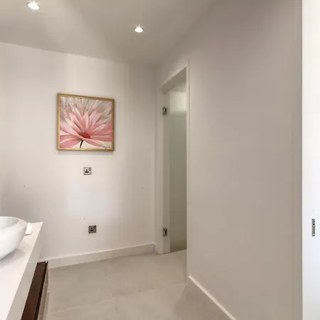 Вилла Elea, New Deluxe Golf At Aphrodite Hills - 6 Bedrooms, 7 Bathrooms