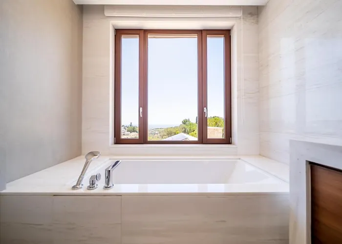 Vilă Elea, New Deluxe Golf At Aphrodite Hills - 6 Bedrooms, 7 Bathrooms *